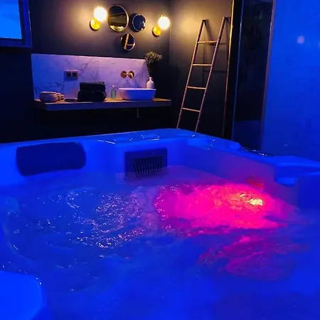 Quinze Et Wellness De Luxe סינה