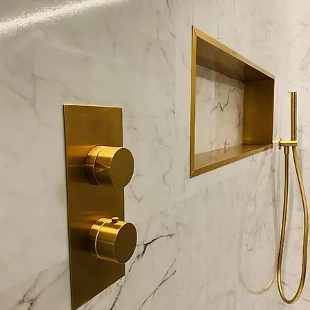 Quinze Et Wellness De Luxe Maison d'hôtes Ciney