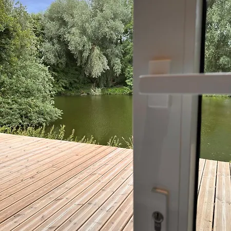 Gæstehus Quinze Et Wellness De Luxe Ciney