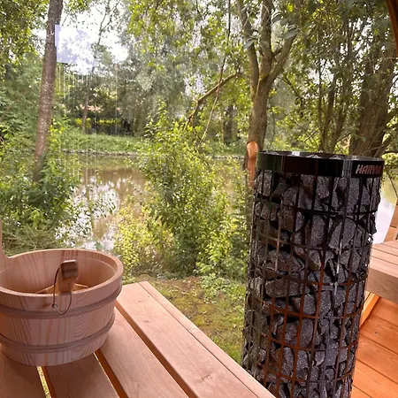 Quinze Et Wellness De Luxe 4* Ciney