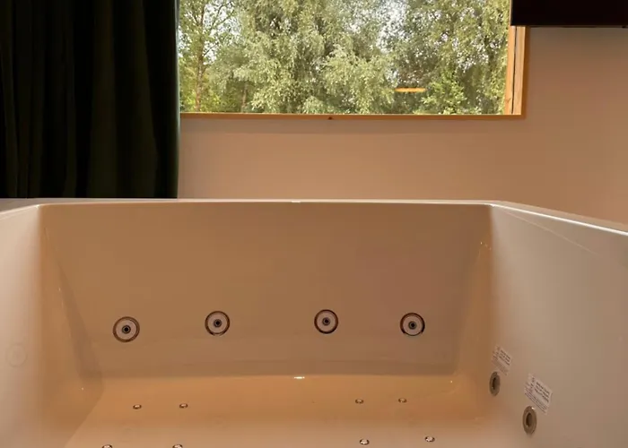 Casa de hóspedes Quinze Et Wellness De Luxe Ciney